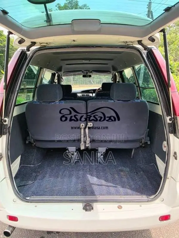 Toyota Noah 1998 Van (Used)