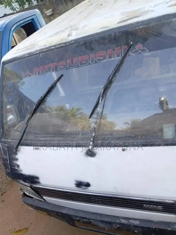 Mitsubishi L300 1993 Van (Used)