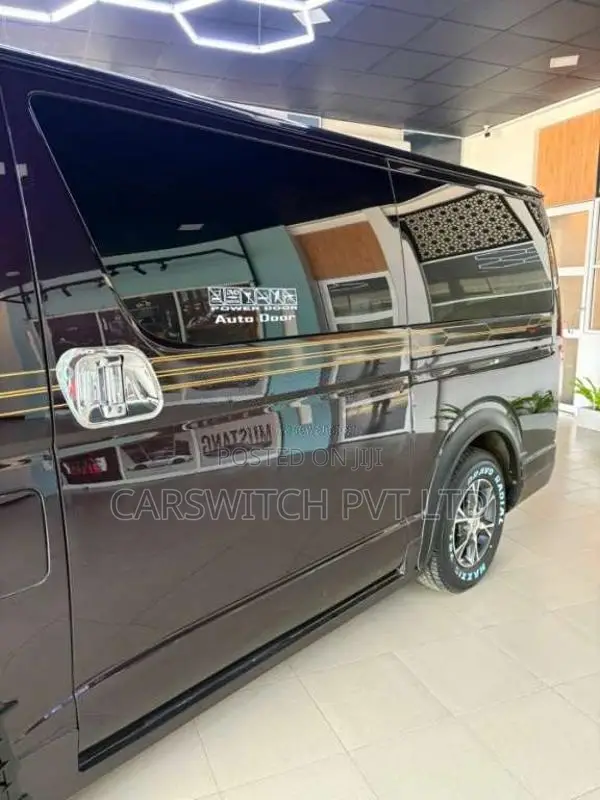 Toyota HIACE 2015 Van (Used)