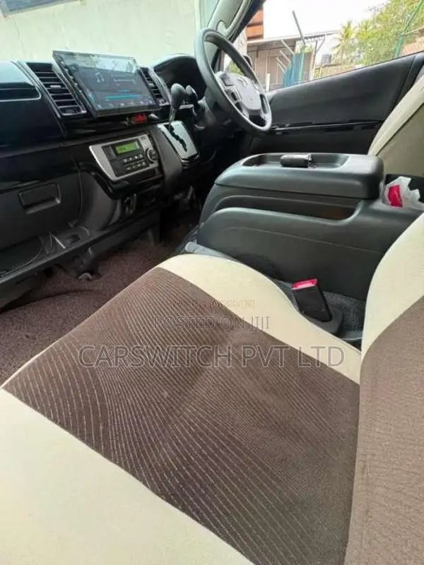 Toyota HIACE 2016 Van (Used)
