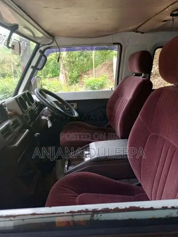 Mitsubishi L300 1984 Van (Used)