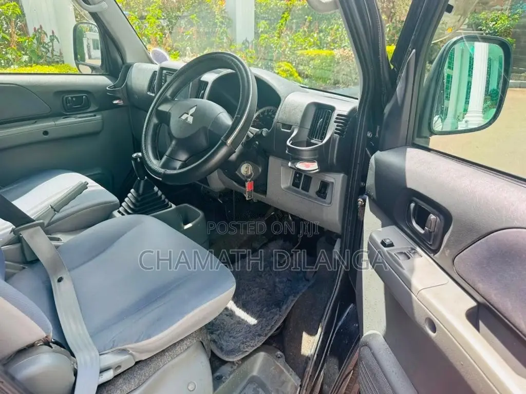 Mitsubishi MiniCab 2015 Van (Used)