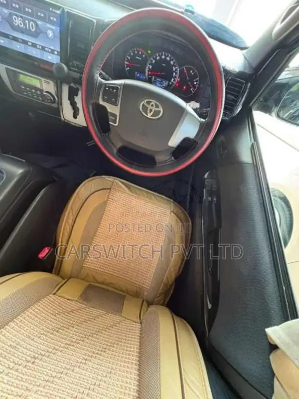 Toyota HIACE 2015 Van (Used)