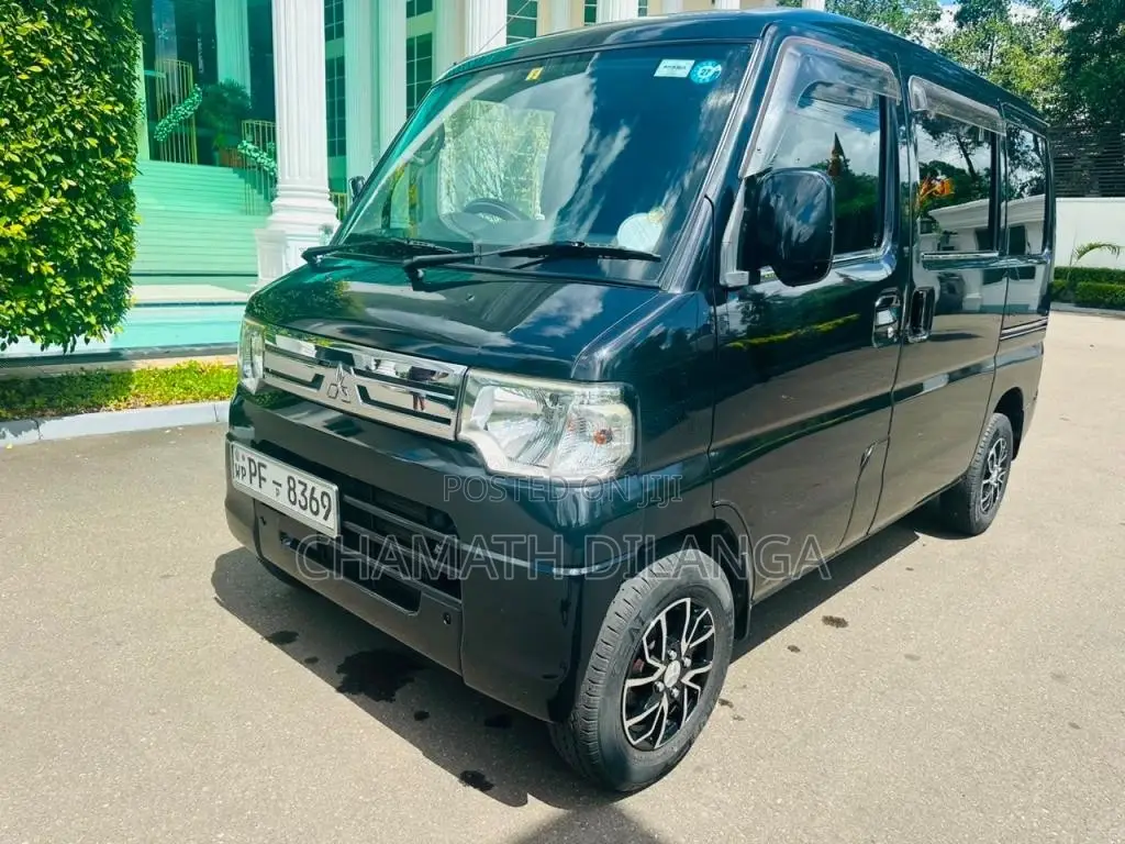 Mitsubishi MiniCab 2015 Van (Used)