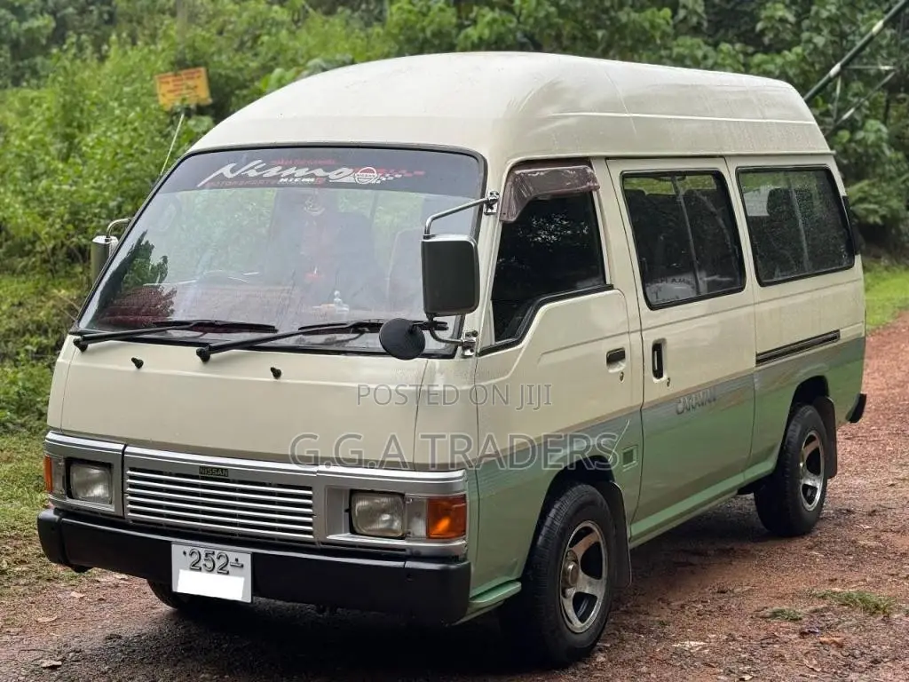 Nissan Caravan 1993 Van (Used)