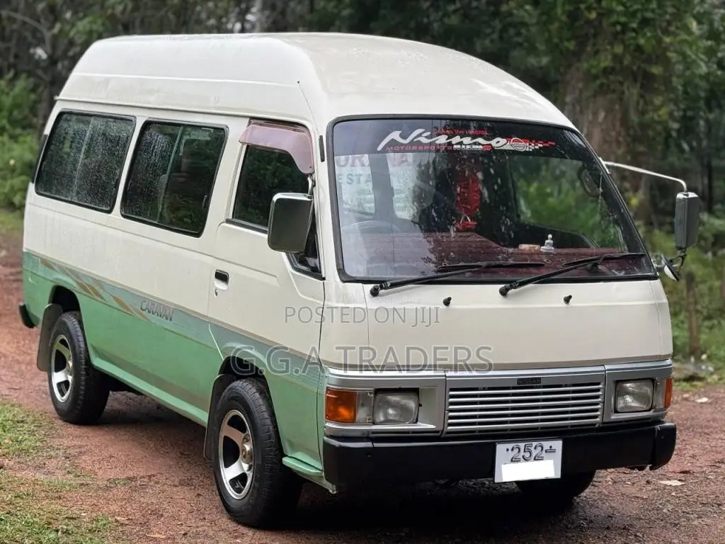 Nissan Caravan 1993 Van (Used)