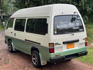 Nissan Caravan 1993 Van (Used)