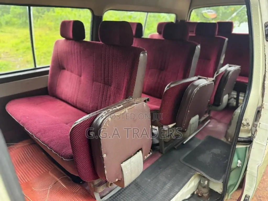 Nissan Caravan 1993 Van (Used)