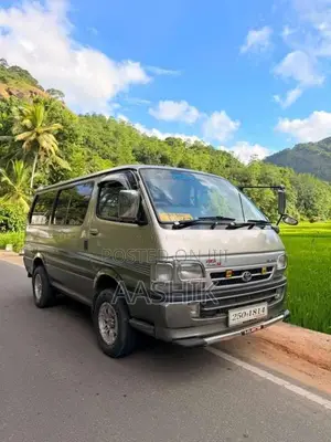 Toyota Dolphin 1992 Van (Used)