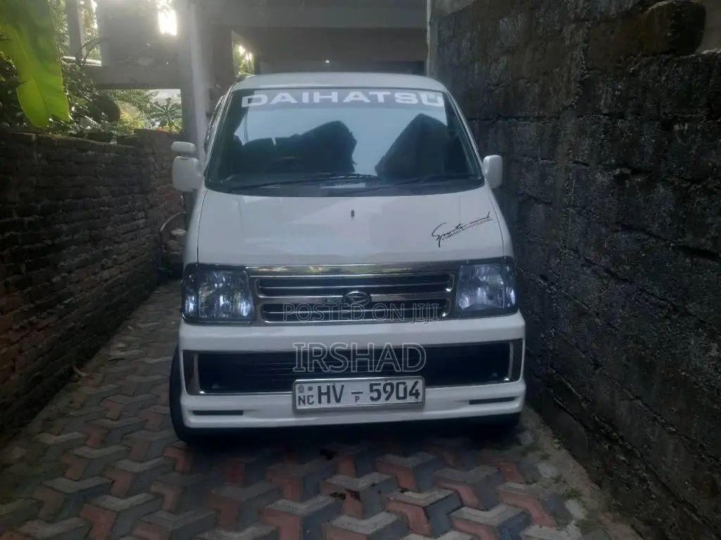 Daihatsu S200 2004 Van (Used)