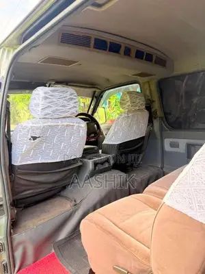 Toyota Dolphin 1992 Van (Used)