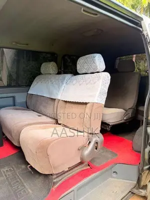 Toyota Dolphin 1992 Van (Used)