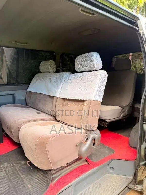 Toyota Dolphin 1992 Van (Used)