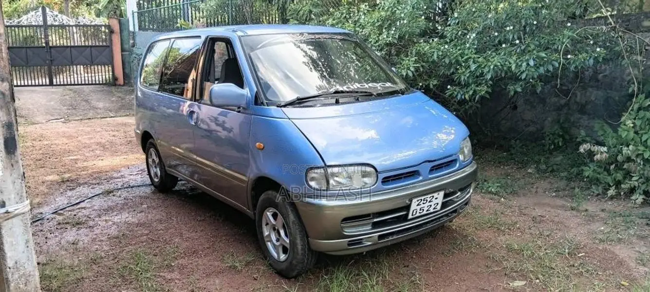 Nissan Serena 1994 Van (Used)