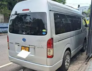 Toyota KDH 201 2008 Van (Used)