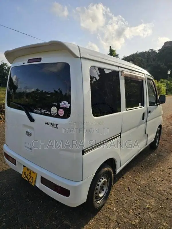 Daihatsu 320 2018 Van (Used)