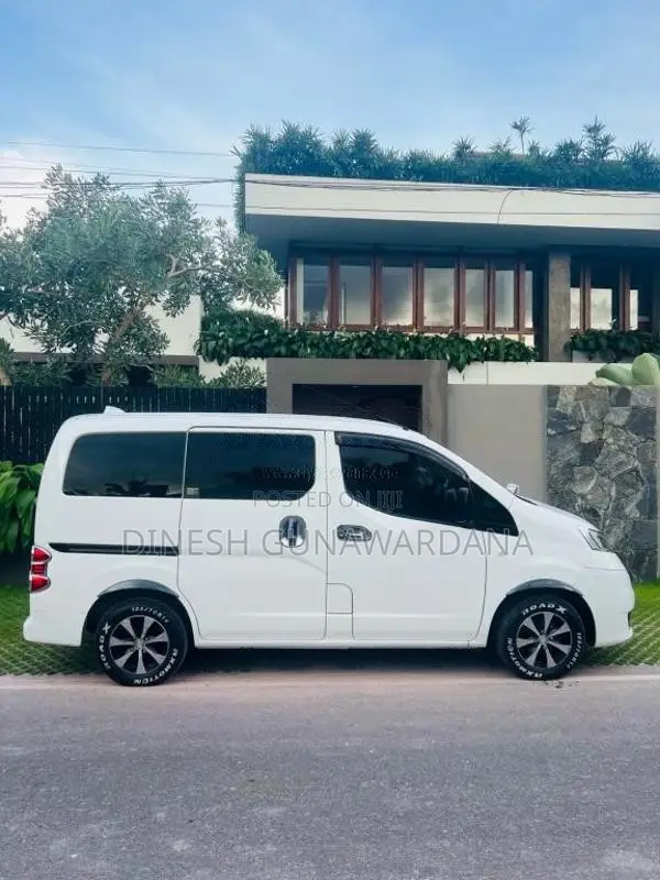 Nissan NV200 2015 Van (Used)
