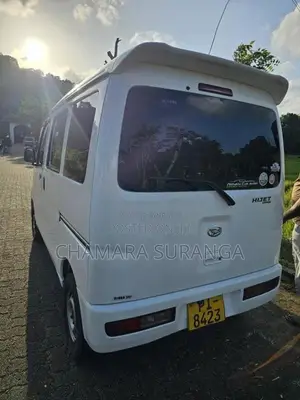 Daihatsu 320 2018 Van (Used)