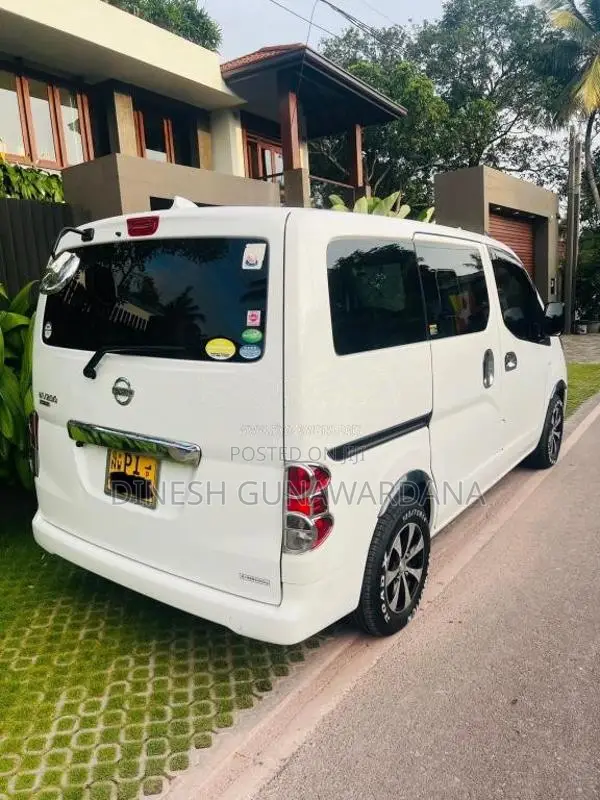 Nissan NV200 2015 Van (Used)
