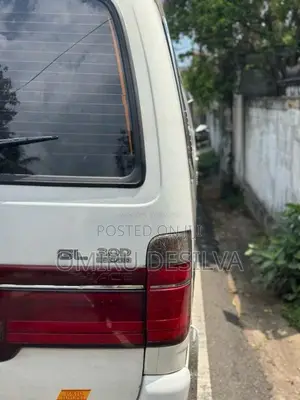 Toyota Dolphin 1997 Van (Used)