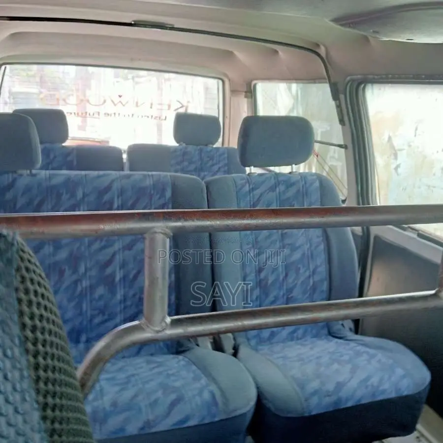 Toyota CR27 1991 Van (Used)