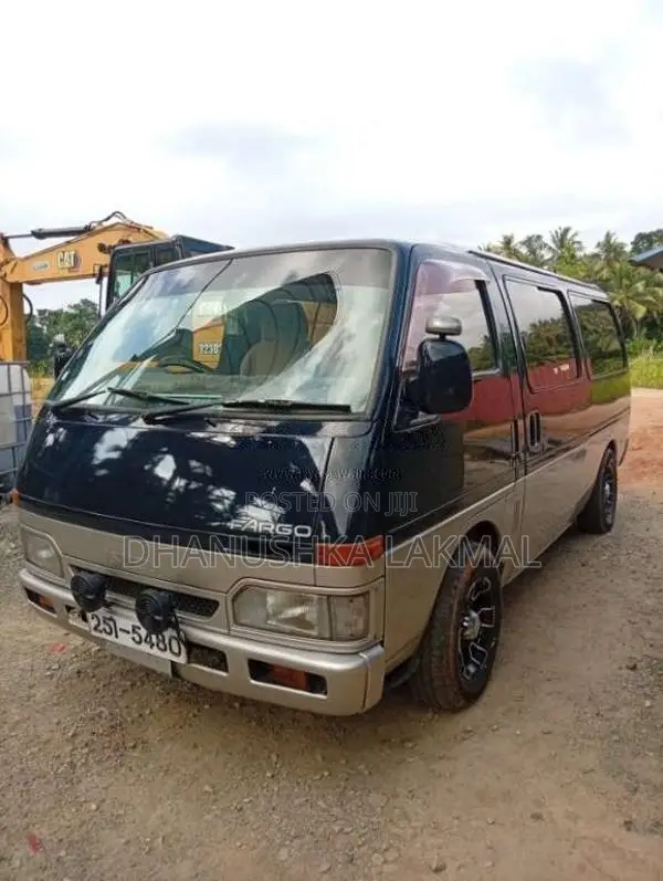 Isuzu Fargo 1993 Van (Used)