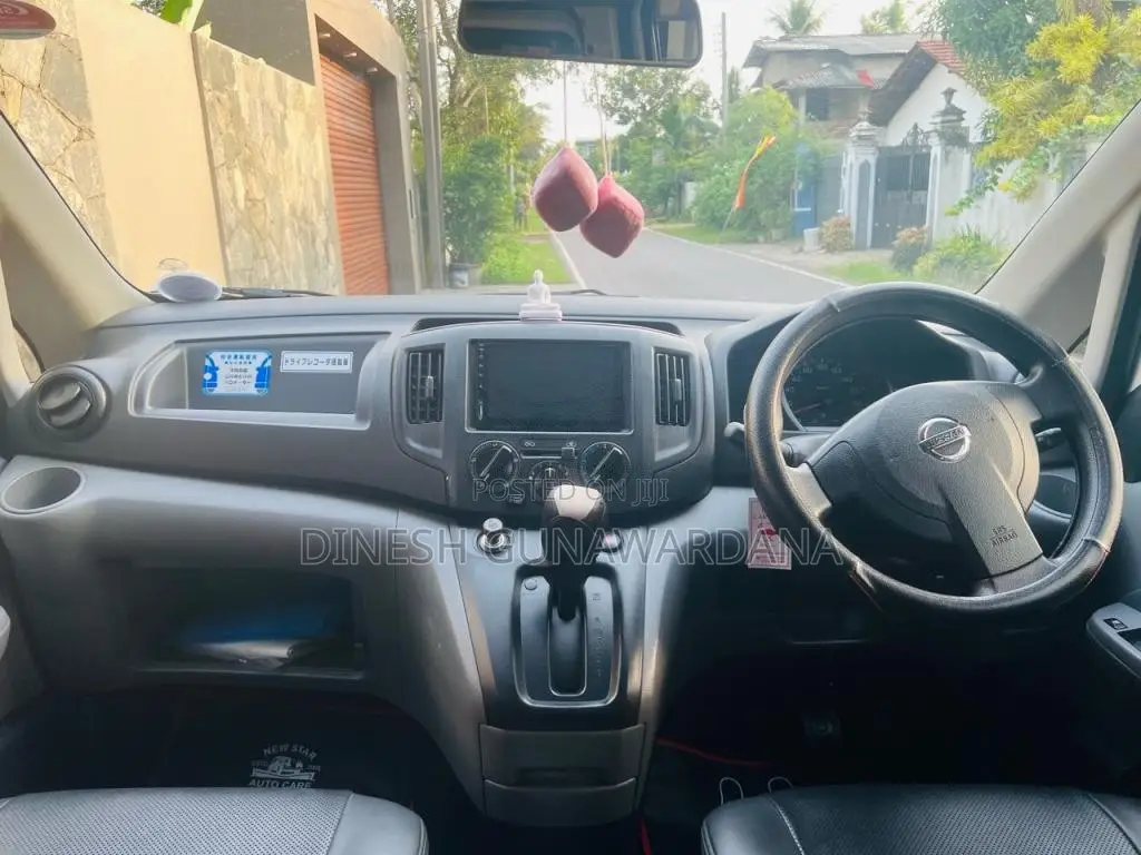 Nissan NV200 2015 Van (Used)