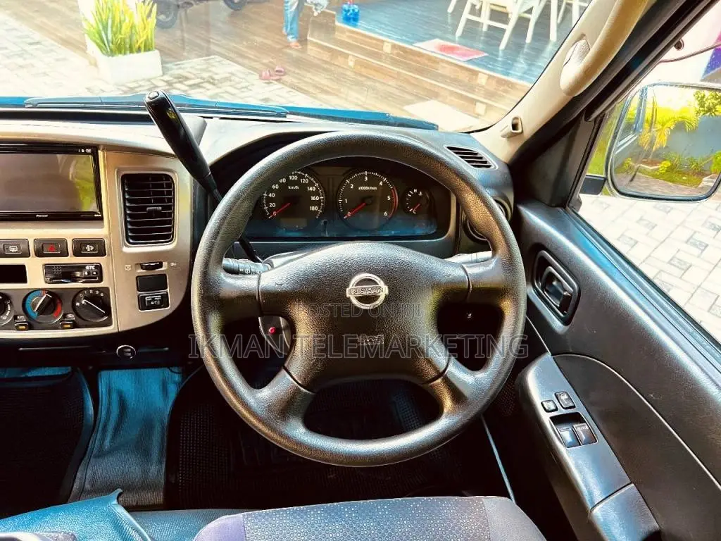 Nissan Caravan E25 Long Model 2007 Van (Used)