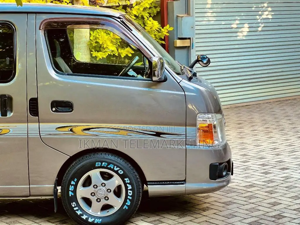 Nissan Caravan E25 Long Model 2007 Van (Used)