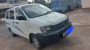 Toyota NOAH 1998 Van (Used)