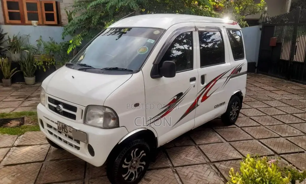 Daihatsu Hijet 2000 Van (Used)