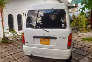 Daihatsu Hijet 2000 Van (Used)
