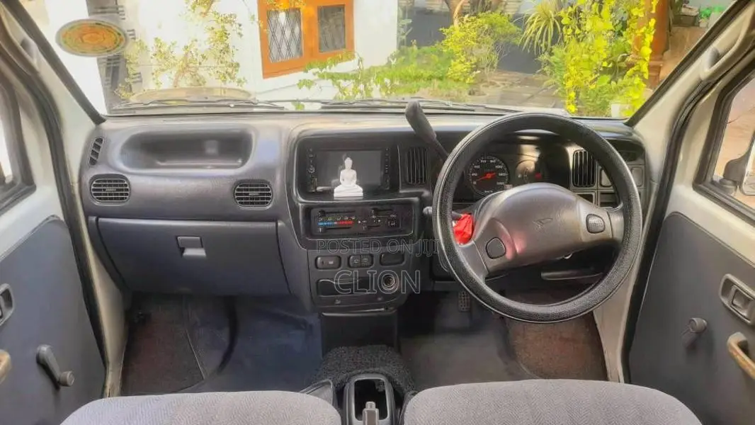 Daihatsu Hijet 2000 Van (Used)