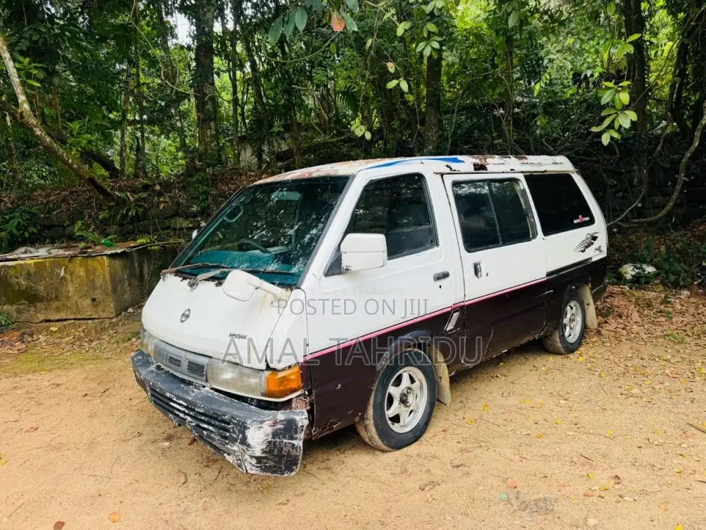 Nissan Largo 1996 Van (Used)