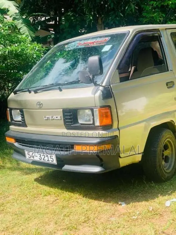 Toyota LiteAce 1990 Van (Used)