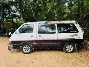 Nissan Largo 1996 Van (Used)