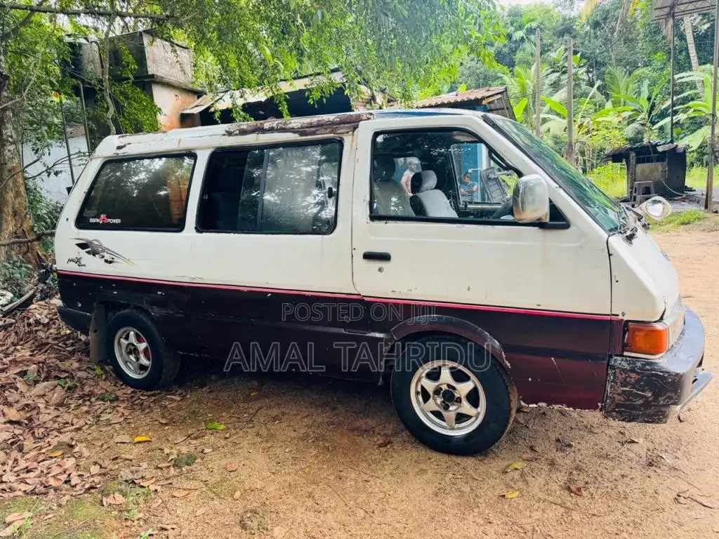 Nissan Largo 1996 Van (Used)