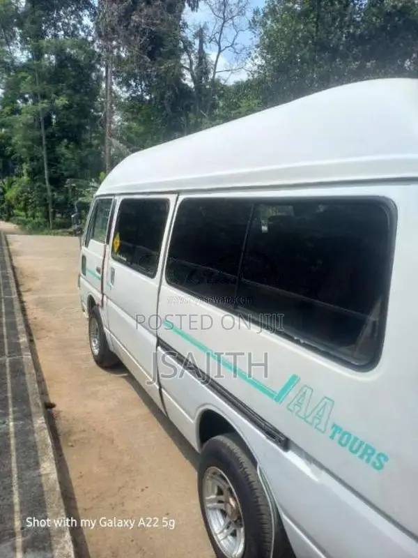 Nissan Caravan 1984 Van (Used)
