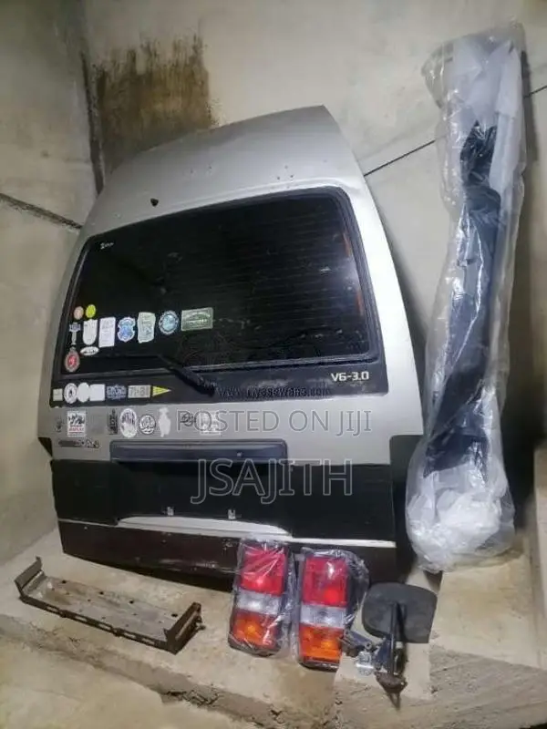 Nissan Caravan 1984 Van (Used)