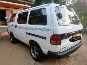Toyota Lotto 1994 Van (Used)