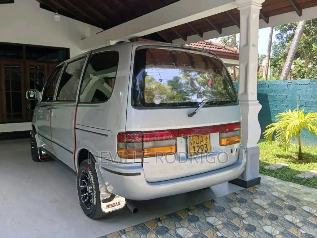 Nissan Serena 1999 Van (Used)
