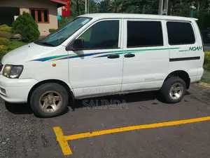 Toyota Noah CR41 1999 Van (Used)