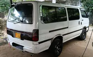 Toyota Dolphin 1993 Van (Used)