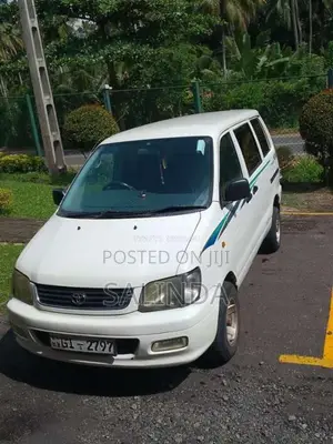 Toyota Noah CR41 1999 Van (Used)