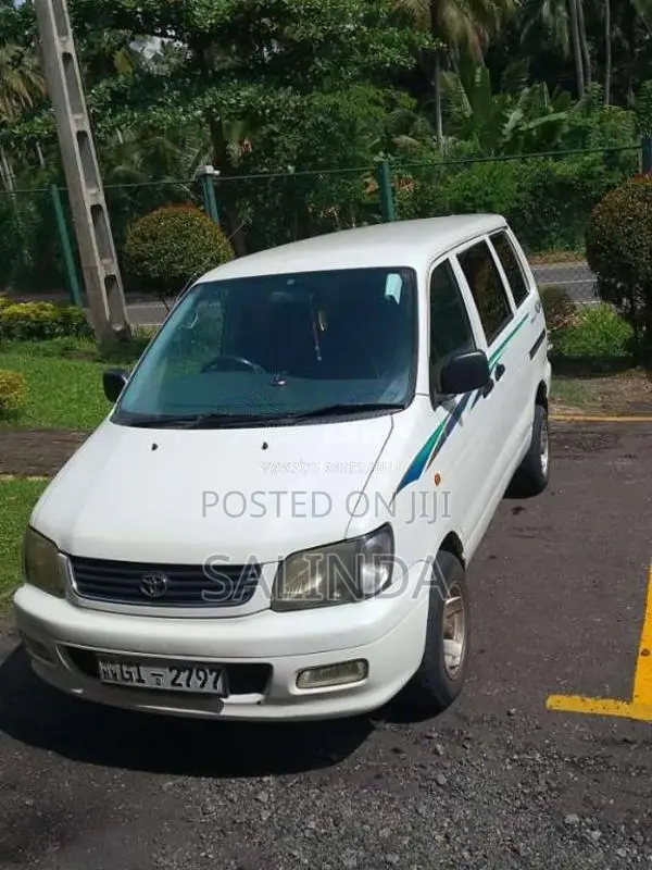 Toyota Noah CR41 1999 Van (Used)