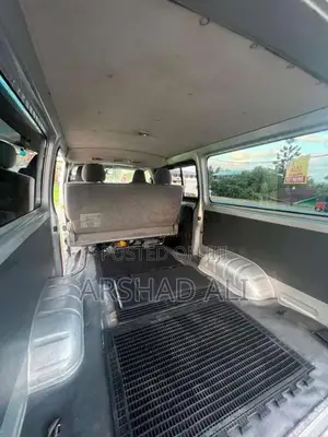 Toyota KDH TRH 200 2011 Van (Used)