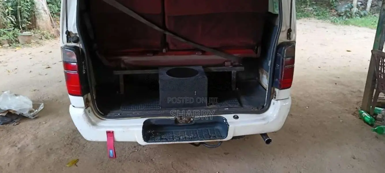 Toyota Dolphin 1993 Van (Used)