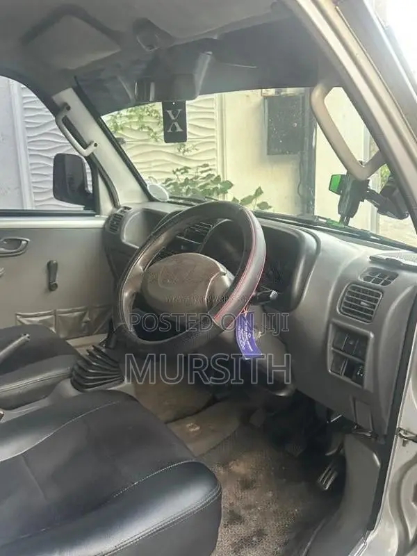 Suzuki Carry 2001 Van (Used)