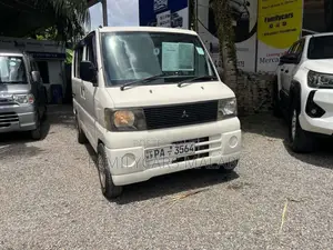 Mitsubishi MiniCab 2001 Van (Used)