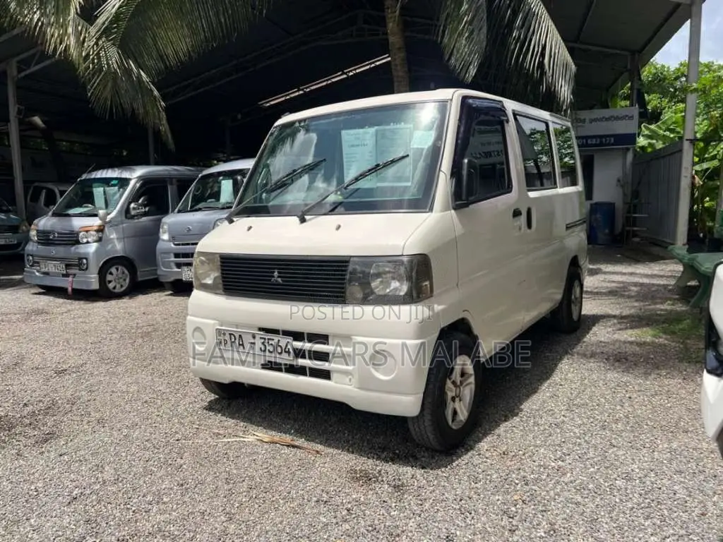 Mitsubishi MiniCab 2001 Van (Used)